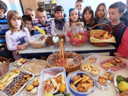 Dani kruha i zahvalnosti za plodove zemlje u OŠ fra Jeronima Vladića Ripci