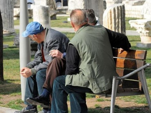 Tisuće radnika deset mjeseci ne mogu u mirovinu