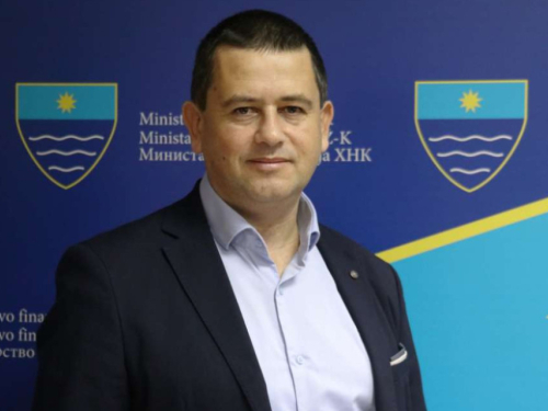 Nacrtom proračuna HNŽ-a za 2025. planirano povećanje plaće pet posto svim proračunskim korisnicima