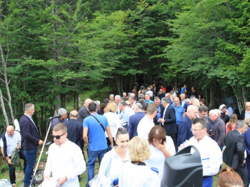 Foto: Stipića livada - 25. obljetnica stradanja hrvatskih civila i vojnika