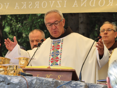 FOTO/VIDEO: Tisuće vjernika na Kedžari proslavilo 'Divin dan'