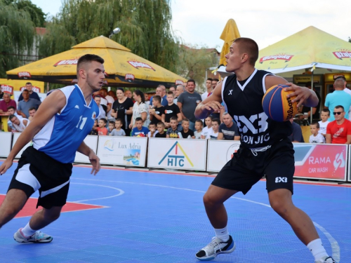 FOTO: Druga večer Streetball turnira u Prozoru