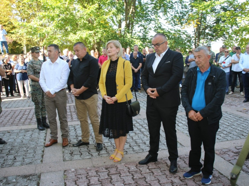 FOTO: Obilježena 28. obljetnica stradanja Hrvata na Uzdolu