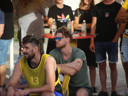 FOTO: Ekipa ''Makarska 3x3'' pobjednik 19. Streetball Rama 2021.