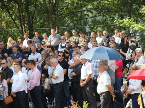 FOTO/VIDEO: Na Uzdolu obilježena 23. obljetnica stravičnog pokolja nad Hrvatima