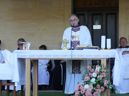 FOTO: Druga večer trodnevnice Maloj Gospi na Šćitu