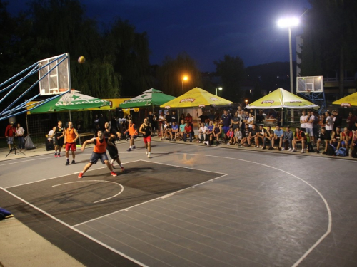 FOTO: Druga večer Streetball turnira u Prozoru