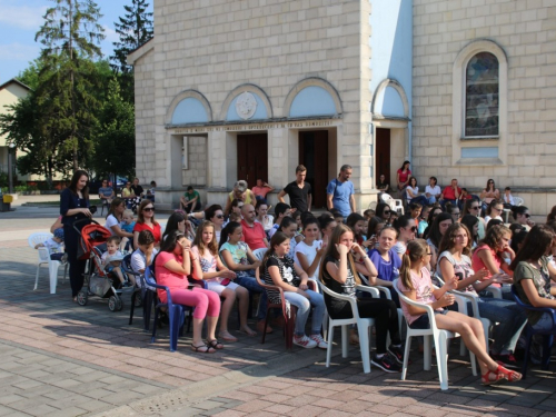 FOTO: U Prozoru održan XI festival duhovne glazbe 'Djeca pjevaju Isusu'