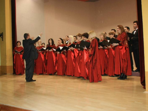 FOTO: Koncert Međureligijskog zbora "Pontanima" u Prozoru