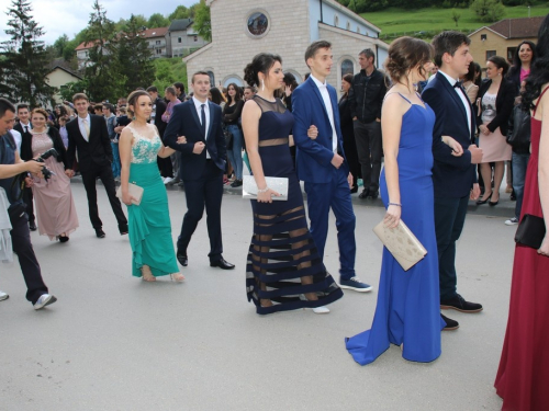 FOTO/VIDEO: Matura 2016. - Defile mladosti i ljepote na ulicama Prozora