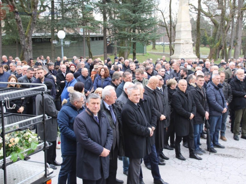 FOTO: Na Mirogoju sahranjen pukovnik Ante Pavlović