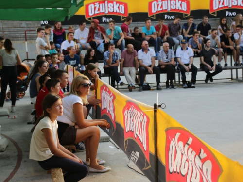 FOTO: Ekipa ''ALF Market'' osvojila Streetball za juniore