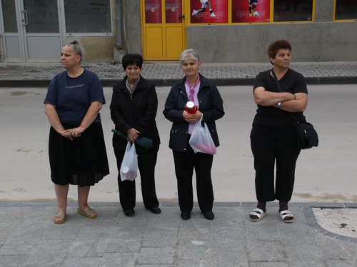 FOTO: Polaganjem vijenaca i svečanom sjednicom započelo obilježavanje Dana općine