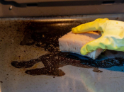 Kako očistiti pećnicu bez kemikalija i ribanja - nije soda, a nije ni ocat