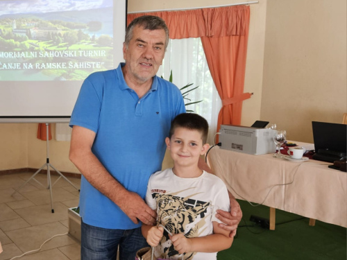 FOTO: U Prozoru odigran 2. memorijalni šahovski turnir ''Sjećanje na ramske šahiste''