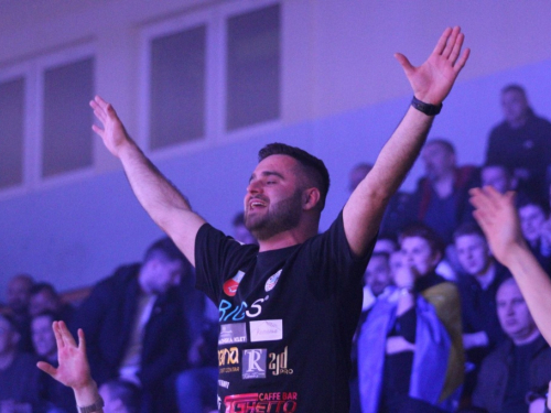 FOTO/VIDEO: Ivan Sičaja – treća profesionalna MMA pobjeda