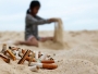 Malo što zagađuje more i plaže kao opušci cigareta