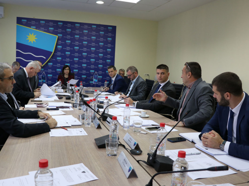 Vlada HNŽ-a odlučila: Poznata visina minimalne plaće za proračunske korisnike