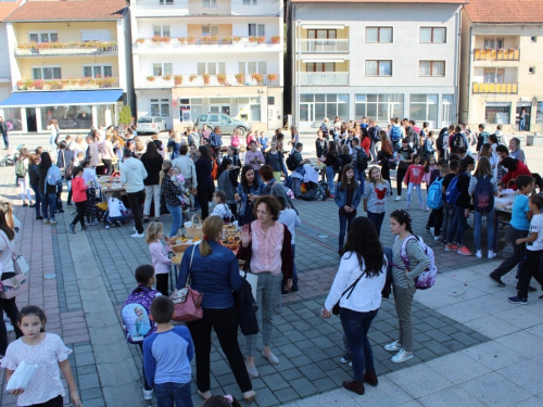 FOTO: Dani kruha u OŠ Marka Marulića Prozor