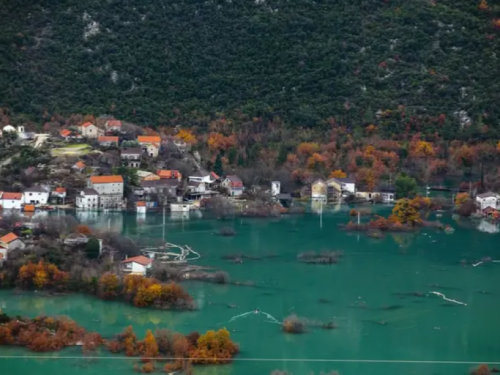 'Nakon deset dana ušao sam u svoju poplavljenu kuću. Ništa nije ostalo, sve je voda uništila'