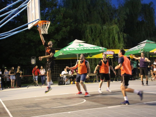 FOTO: Druga večer Streetball turnira u Prozoru