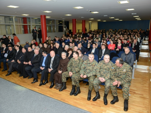 FOTO: U Sarajevu upriličena premijera filma Uzdol 41