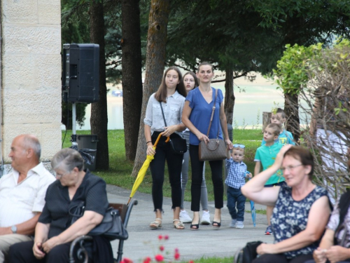 FOTO: Promocija knjige dr. sc. Šimuna Novakovića i druga večer trodnevnice na Šćitu