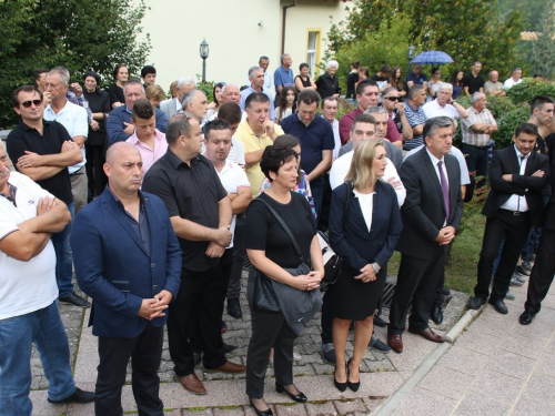 FOTO/VIDEO: Na Uzdolu obilježena 23. obljetnica stravičnog pokolja nad Hrvatima