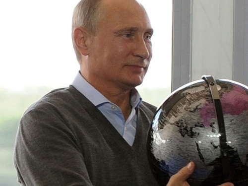 Putin: Ne isključujemo opciju zračnih operacija protiv ISIL-a u Siriji