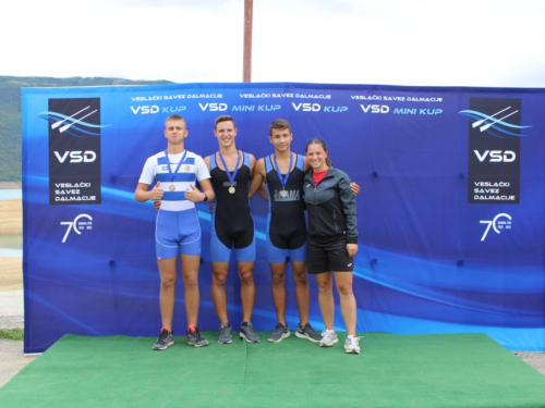 FOTO: Na Ramskom jezeru održana 10. veslačka regata