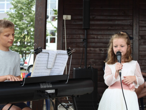 FOTO: 16. festival duhovne glazbe ''Djeca pjevaju Isusu'' u župi Prozor