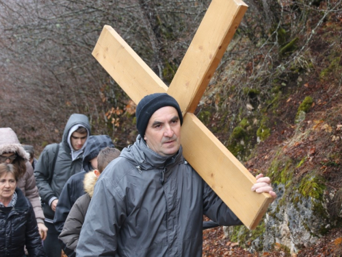 FOTO: Put križa - Prva korizmena nedjelja u župi Uzdol