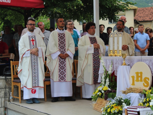 FOTO: Mlada misa vlč. Marina Petrovića u župi Prozor