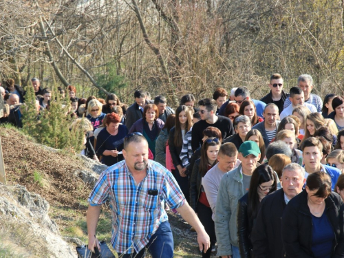 FOTO: Ramski put križa na brdo Gračac