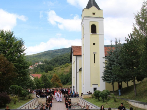 FOTO: Obilježena 26. obljetnica stradanja Hrvata na Uzdolu