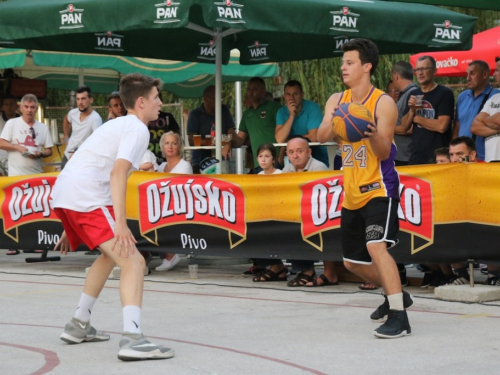 FOTO: Ekipa ''ALF Market'' osvojila Streetball za juniore