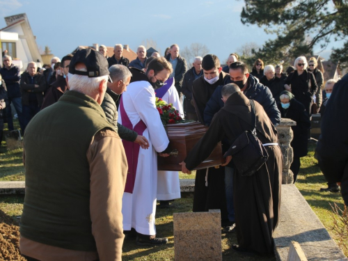 FOTO: Sahranjen fra Živko Petričević
