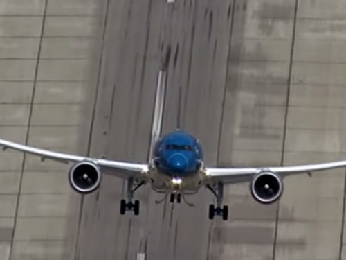 Pogledajte gotovo vertikalno polijetanje novog Boeinga