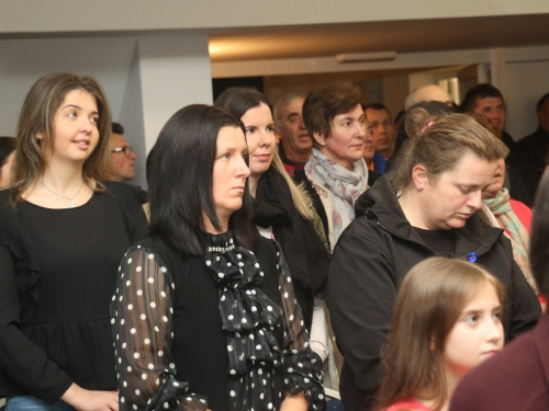 FOTO: Svečano otvorena multimedijalna dvorana u župi Rumboci