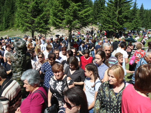 FOTO/VIDEO: Tisuće vjernika na Kedžari proslavilo Divin dan