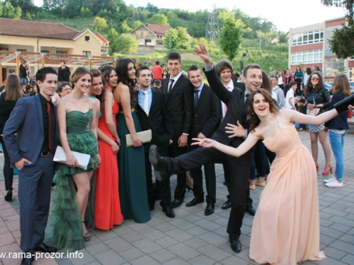 FOTO: Matura 2013. - Prozorski maturanti slave kraj nastave