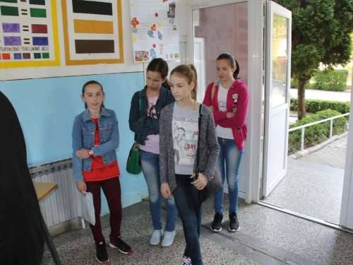 FOTO: U Prozoru održano županijsko natjecanje iz matematike