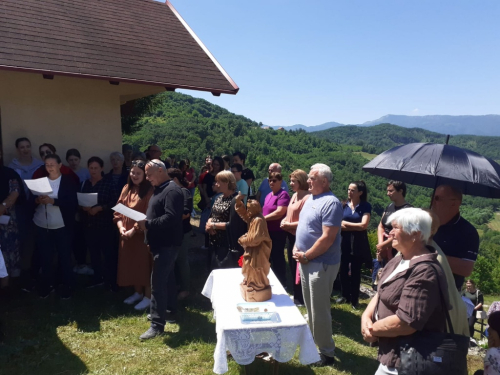 FOTO: Petrovo na Vrdolu, župa Uzdol