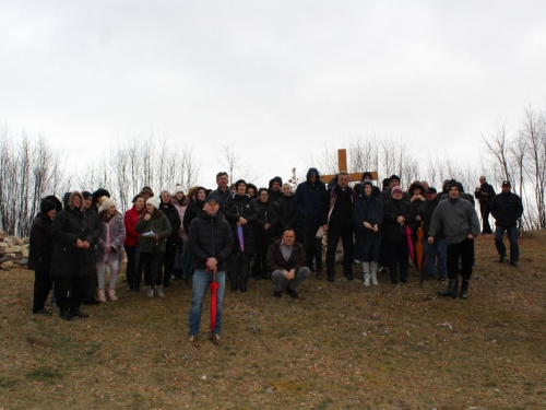 FOTO: Put križa u župi Uzdol - prva korizmena nedjelja