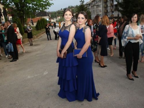 FOTO/VIDEO: Matura 2017. - Defile mladosti na ulicama Prozora