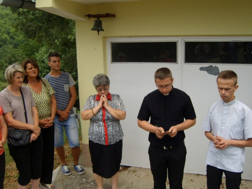 FOTO: Misa sekundacija mladomisnika Ljube Zelenike u župi Uzdol