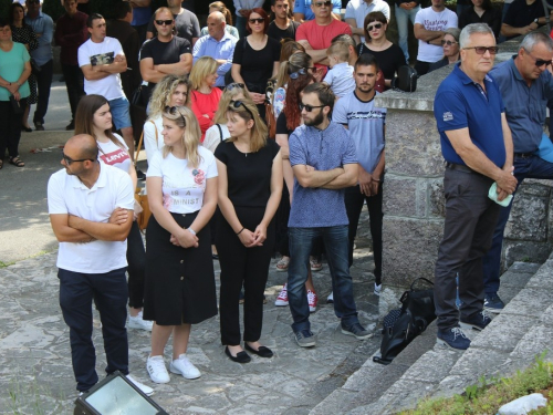 FOTO: Vanjska proslava sv. Ante u Gračacu