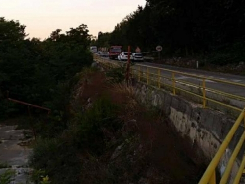 Prometna nesreća u Klobuku, jedna osoba poginula