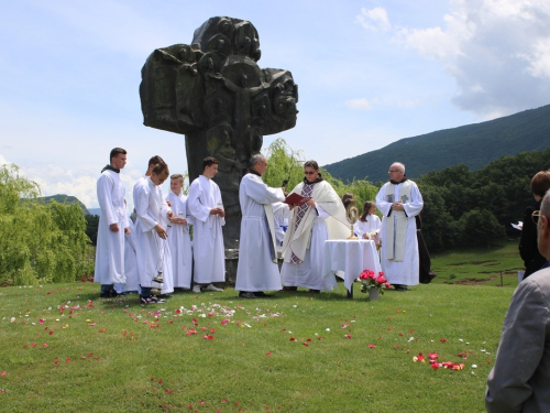 FOTO: Tijelovo u župi Rama - Šćit