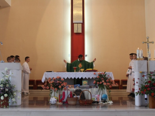 FOTO: Sv. Misa za početak nove školske godine u župi Prozor